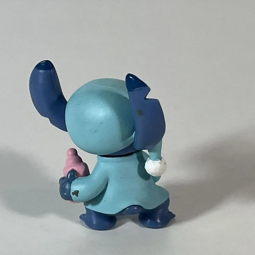 Disney’s Lilo & Stitch - Stich 2” PVC Figure - Bedtime Stitch
